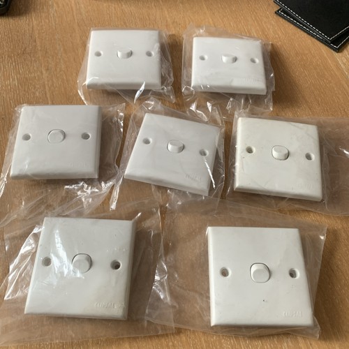 Clipsal light switch - 7x,