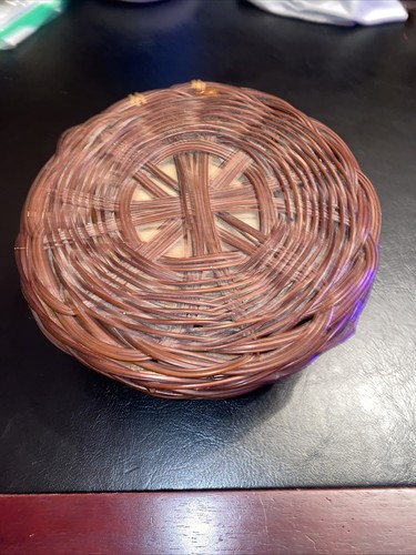 Stunning vintage wicker - stunning,