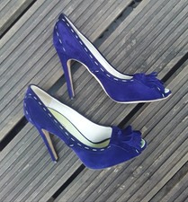 Dsquared2 high heeled open toe suede shoes