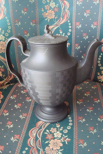 Wedgwood black basalt - black,
