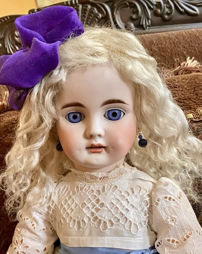 Doll wig goat - 11”,