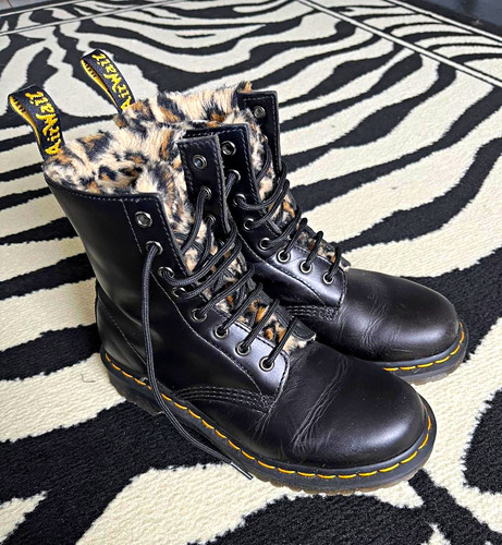 Martens black leather - martens,