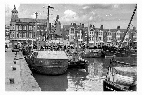 Rp03129 fishing trawler - fishing,