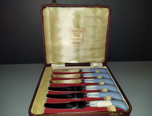 Set cased wedgwood - of,