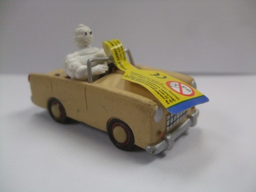 Keychain michelin man mascot - michelin,
