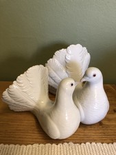 Lladro Kissing Doves 1169