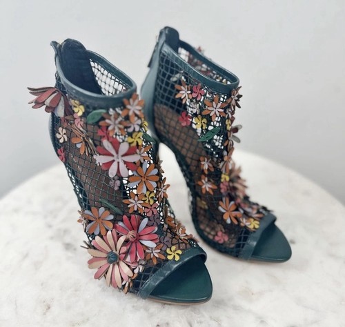 Zara floral cage - mesh, flower