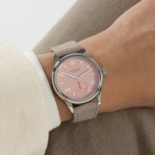 Nomos glashütte club - glashütte, campus