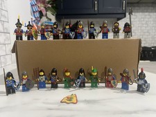 Lego Castle 6102 + 6103-1 + 6103-2 + 6105 (20 Minfigures + 1 Horse)