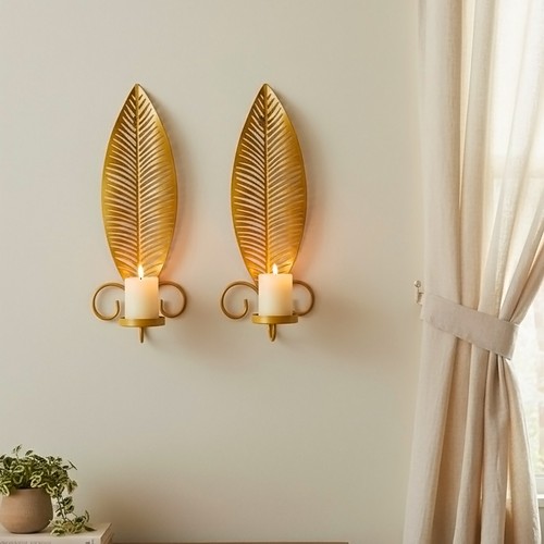 Set leaf shaped metal - of,