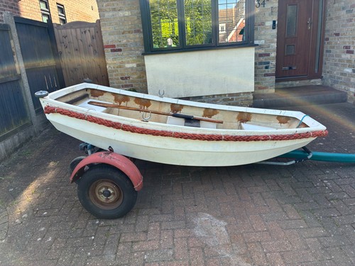 Dinghy pram tender rowing boat - dinghy,