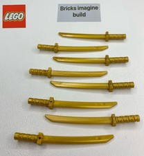 8 x LEGO 21459 Minifigure