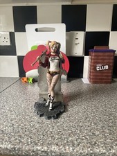 DC Gallery Harley Quinn Statue