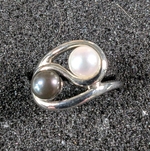 Silver tone black - silver,