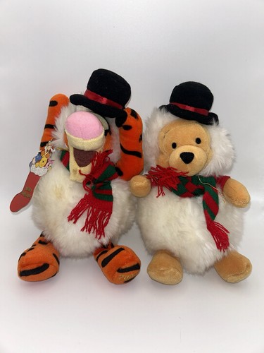 Pooh and tigger - as, snowmen