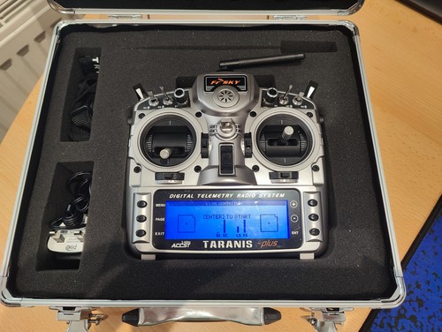 Frsky taranis x9d 4ghz - frsky,