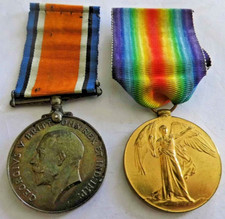 PAIR OFFICERS MEDALS 2 LIEUT