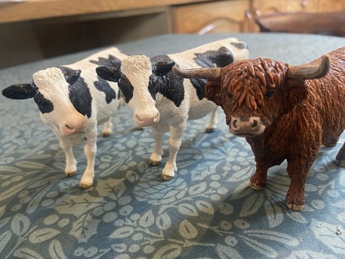 Schleich plastic cows farm - x3,