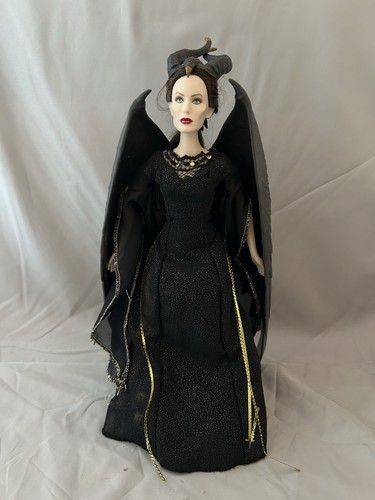 Disney maleficent royal - disney,