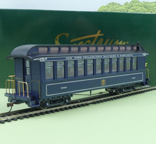 Bachmann on30 passenger coach - bachmann,