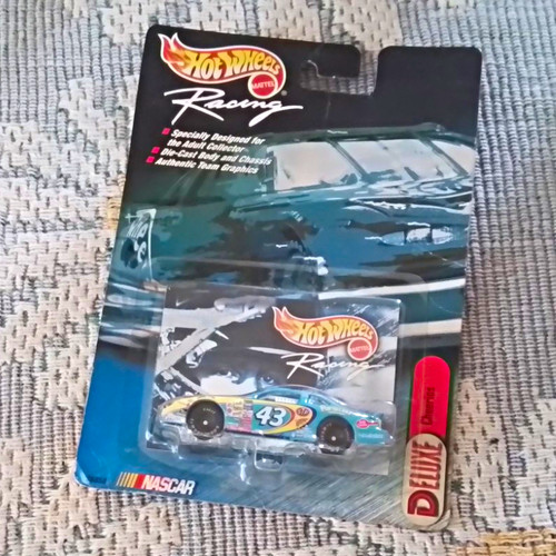 Nascar diecast hot - hot, wheels