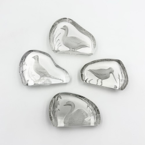 Wedgewood paperweights cut - paperweights,