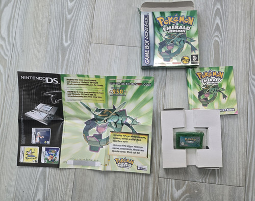 Nintendo pokémon emerald - nintendo,