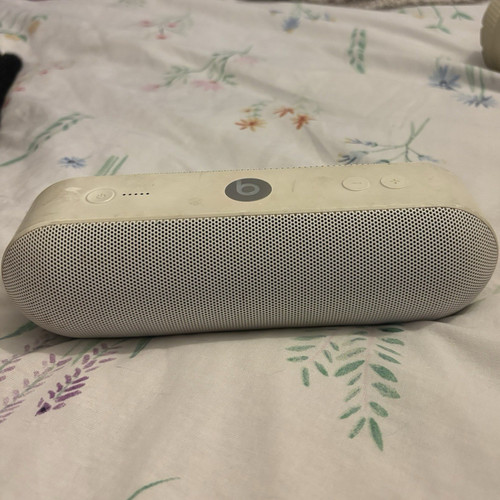 Beats pill portable bluetooth - beats,