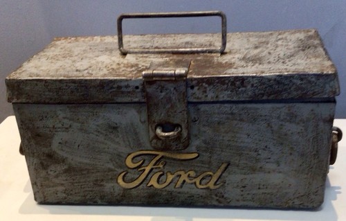 Vintage toolbox liveried - vintage,