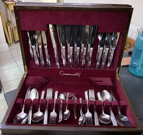 Silver plate 66pc - plate,