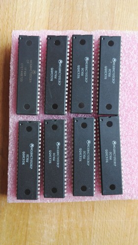 Motorola mc68hc705c8cp 40pin - motorola,