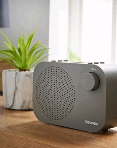 Goodmans portable dab fm - &,