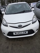 2012 TOYOTA AYGO VVT-I •