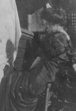 1910s Pretty Woman Sitting