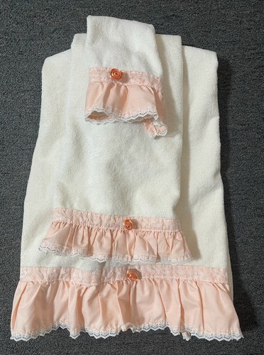 Vintage bathroom towel - vintage,