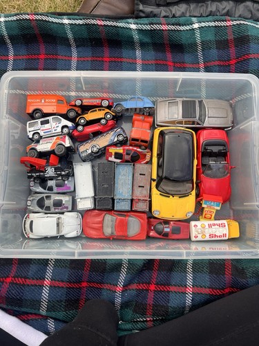 Matchbox diecast vehicle - matchbox,