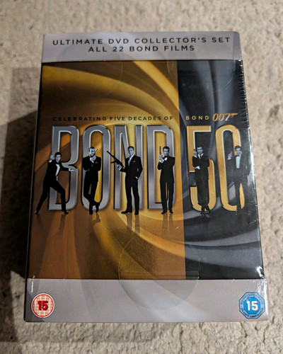 James bond ultimate - bond,