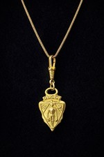 Gucci Vintage Pendant Gold