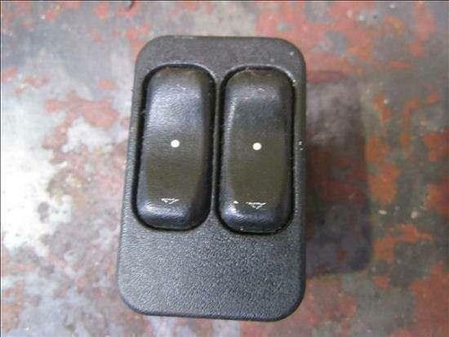 Izdo left front - left, window