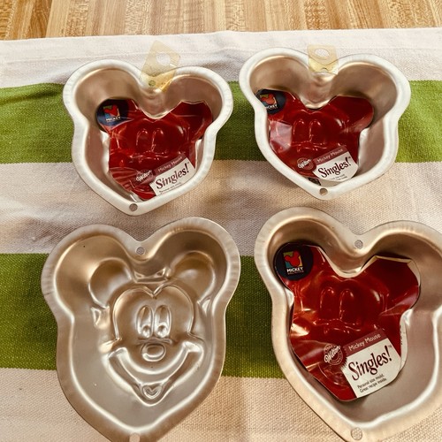 Wilton cake pan - wilton, lot