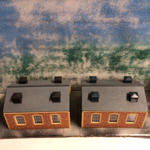 Hornby engine sheds r8004 - 2,