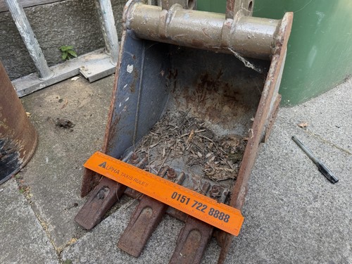 Mini digger excavator bucket - mini,