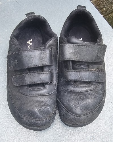 Vivobarefoot black leather - black,