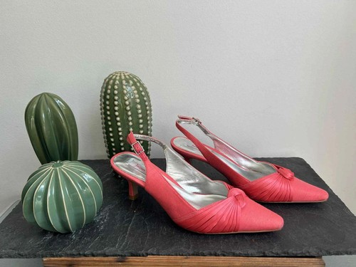 Beautiful coral slingback