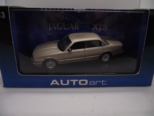 Autoart jaguar xj8 in - 1/43,