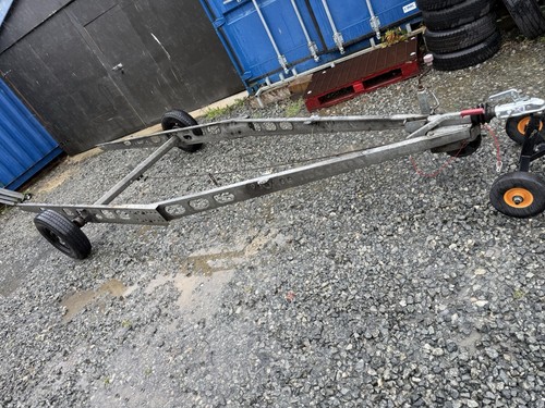 Single axle braked trailer - single,