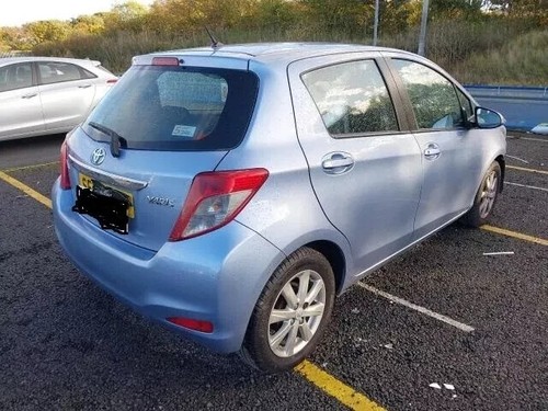 Toyota yaris 2013 - driver, rear
