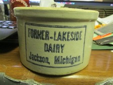 Jackson, Mich. Forner-Lakeside