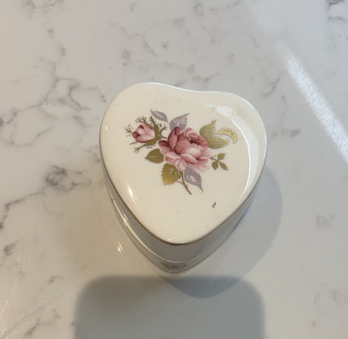 Wedgwood heart shaped trinket - heart-shaped,