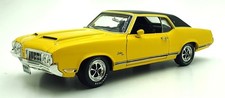 Auto World 1/18 Scale - AMM996/06 - 1970 Oldsmobile Cutlass SX - Rally Yellow